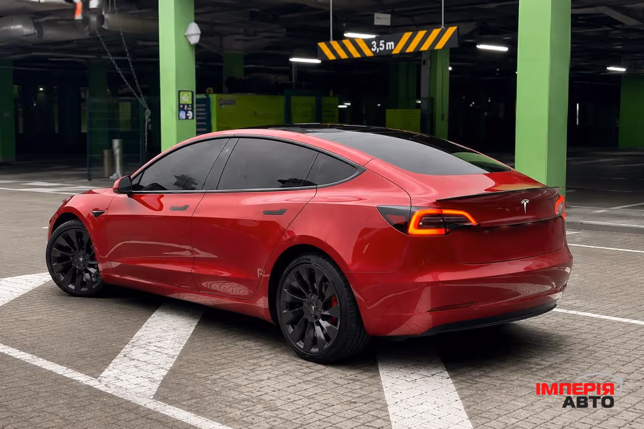 Tesla Model 3 - фото 3