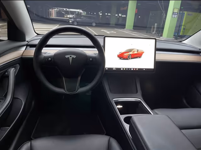 Tesla Model 3 - зображення 5