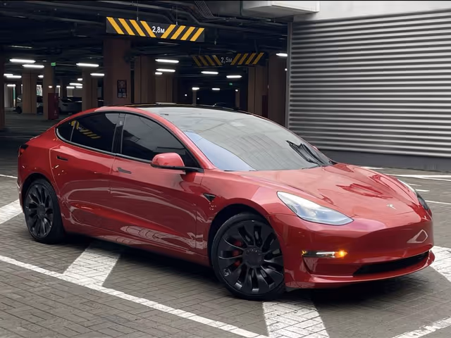 Tesla Model 3 - зображення 2