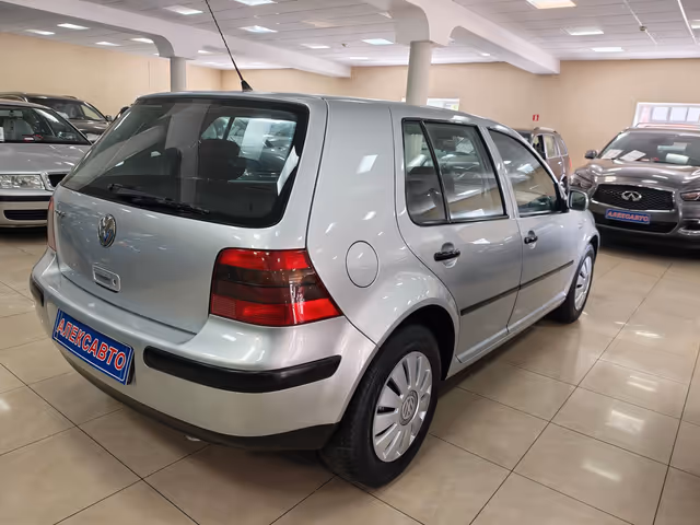 Volkswagen Golf - зображення 4