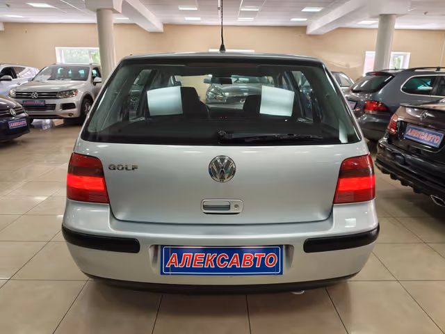 Volkswagen Golf - зображення 3