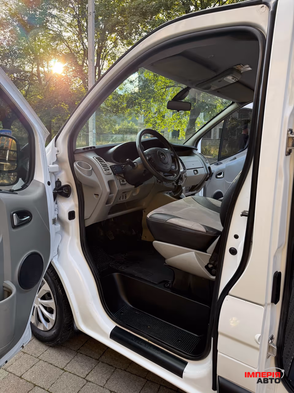 Opel Vivaro - фото 7