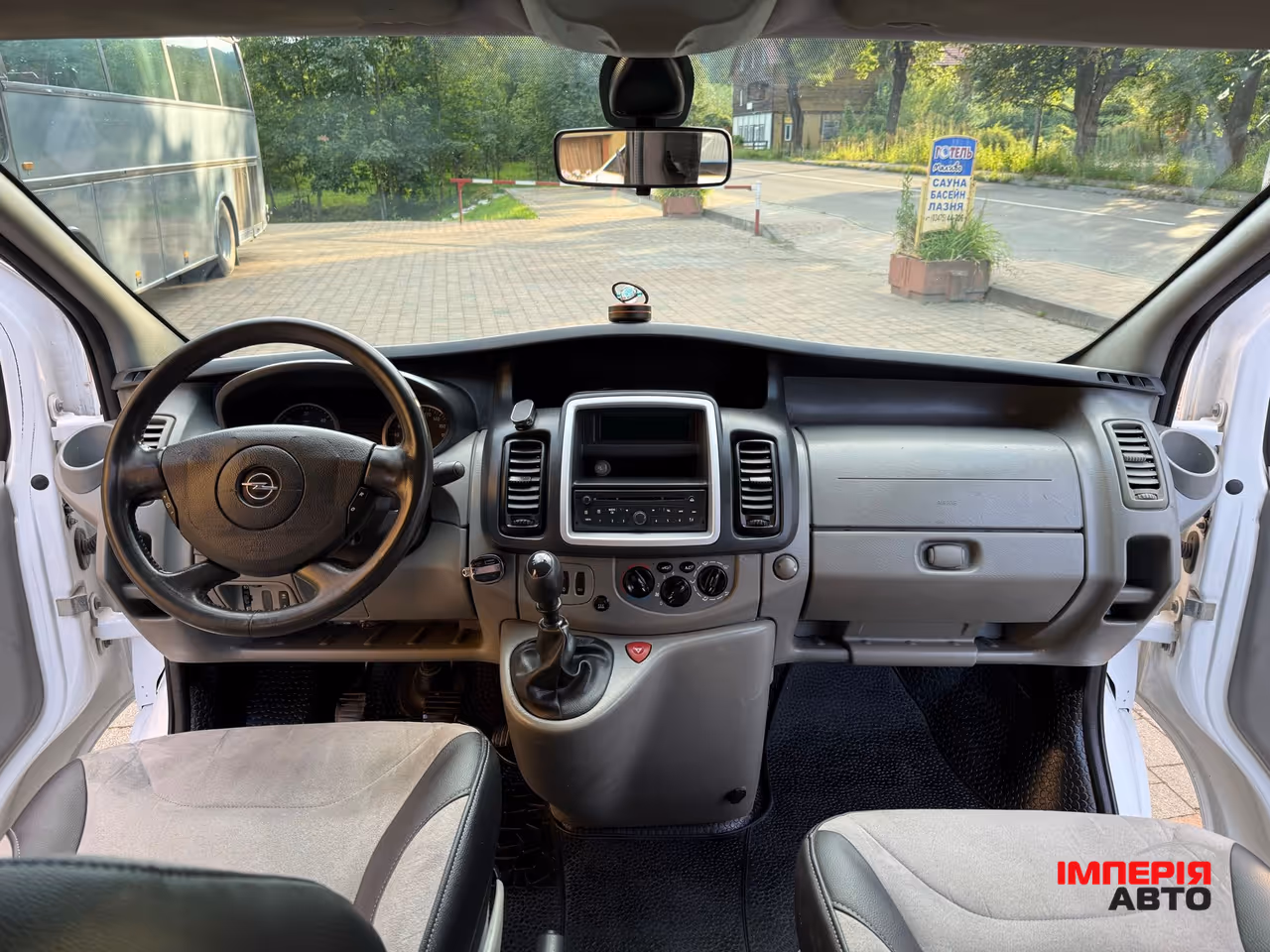 Opel Vivaro - фото 10