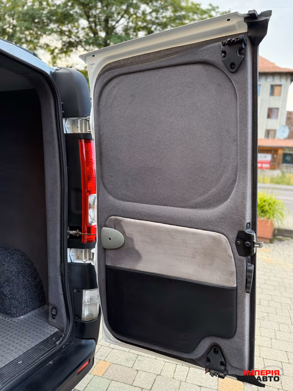 Opel Vivaro - фото 13
