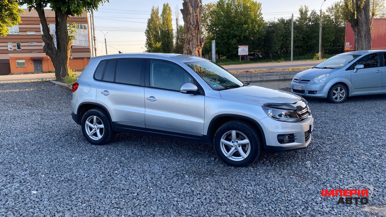 Volkswagen Tiguan - фото 12