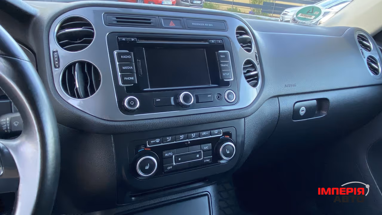 Volkswagen Tiguan - фото 22