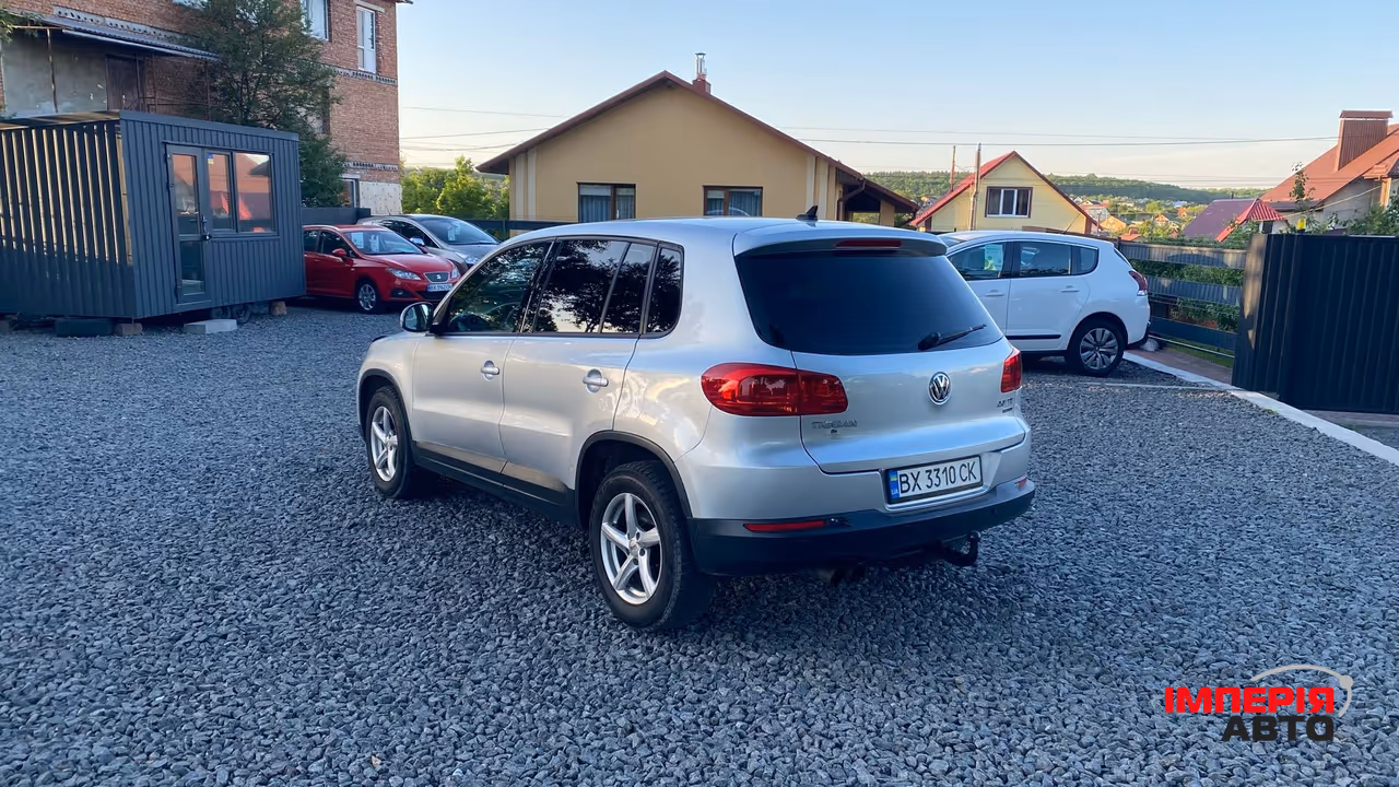 Volkswagen Tiguan - фото 6