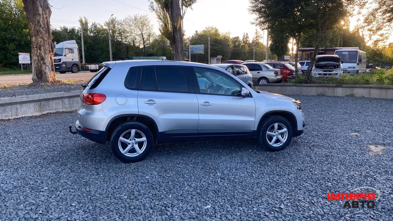Volkswagen Tiguan - фото 11