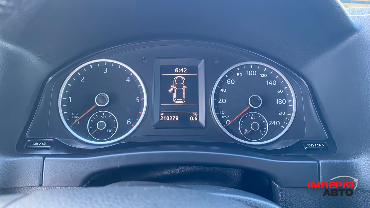 Volkswagen Tiguan - фото 20