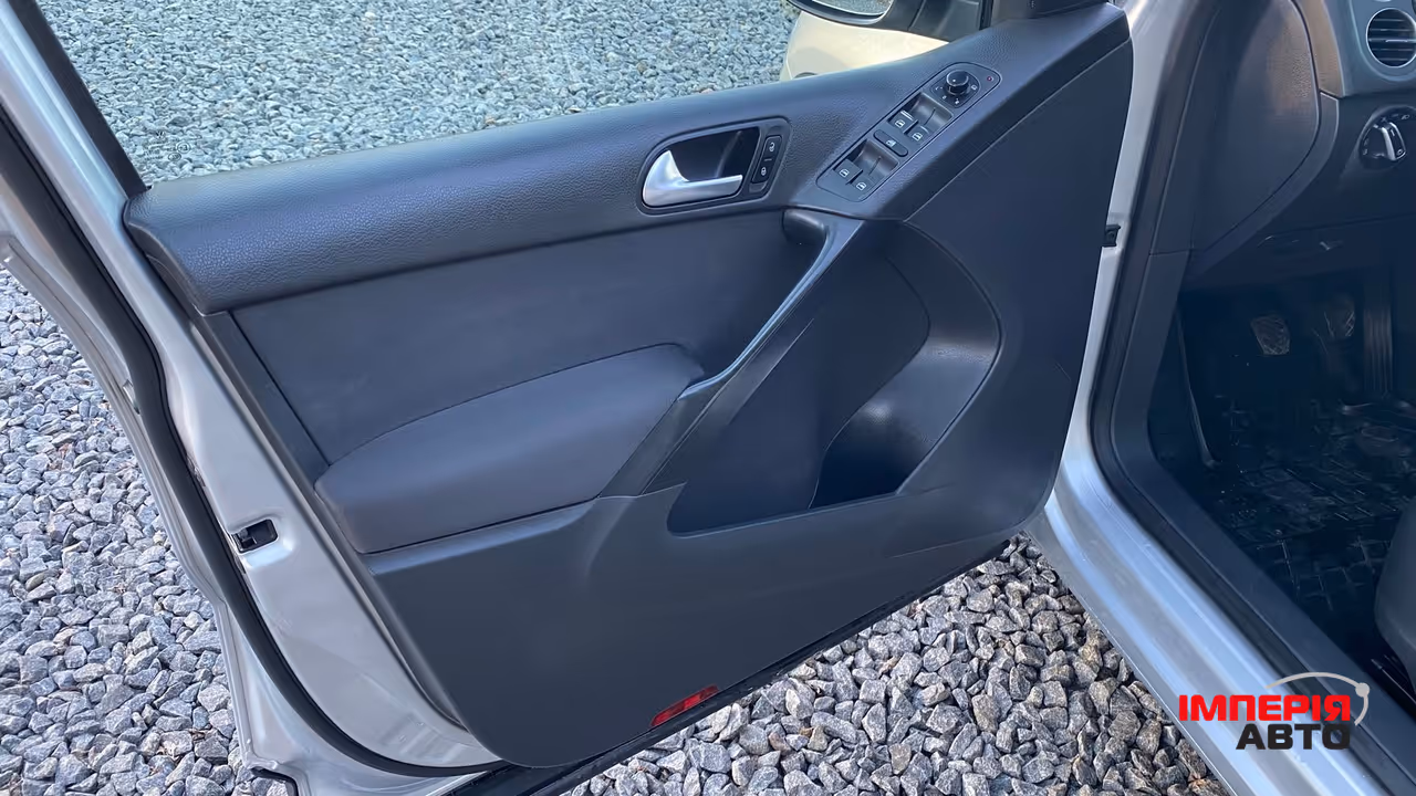 Volkswagen Tiguan - фото 16