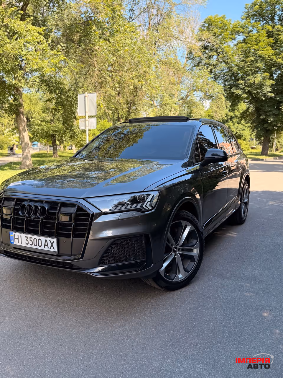 Audi Q7 - фото 1