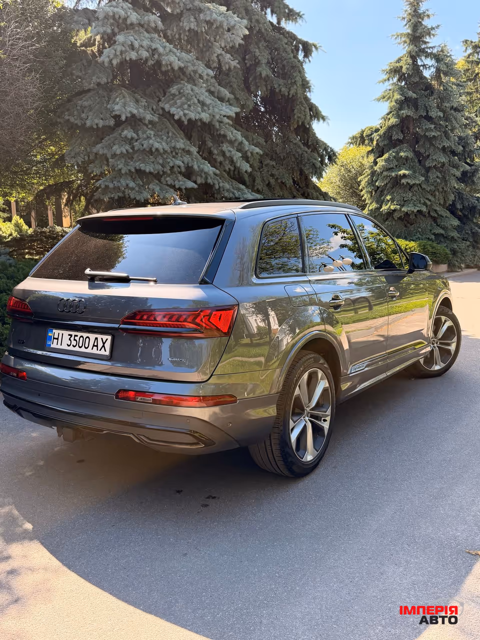 Audi Q7 - фото 7