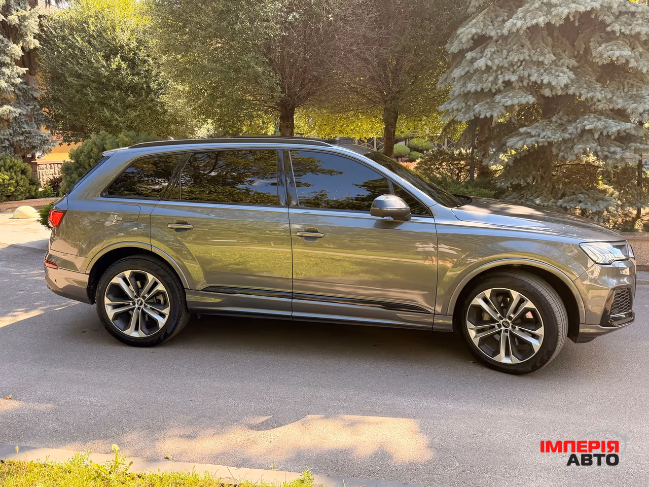 Audi Q7 - фото 6