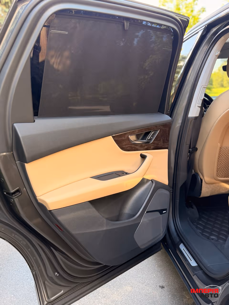 Audi Q7 - фото 16