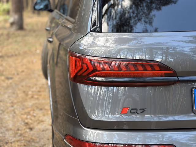 Audi Q7 - зображення 4