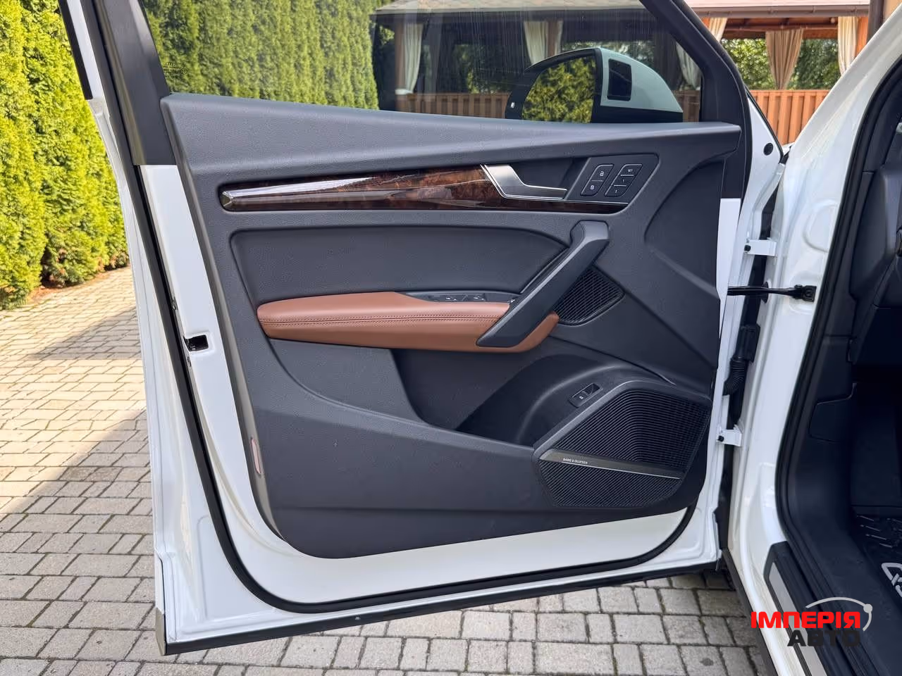 Audi Q5 - фото 11