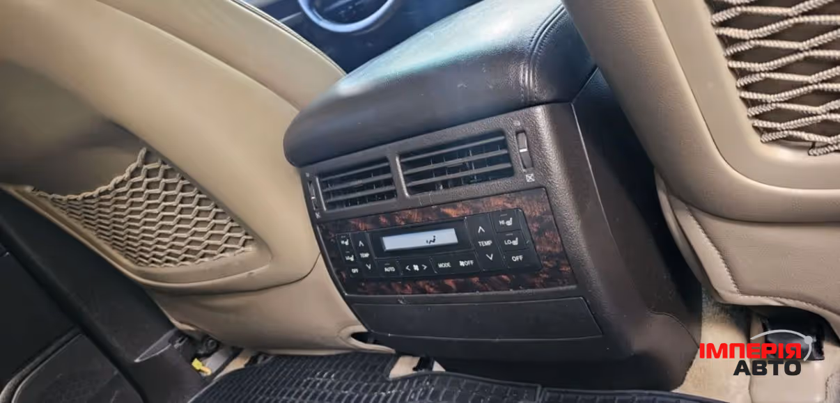 Toyota Land Cruiser - фото 6