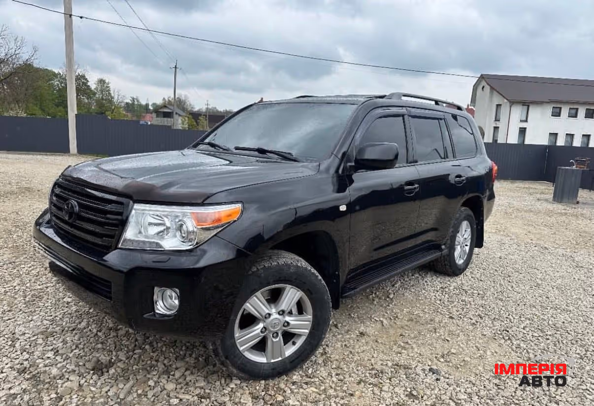 Toyota Land Cruiser - фото 1