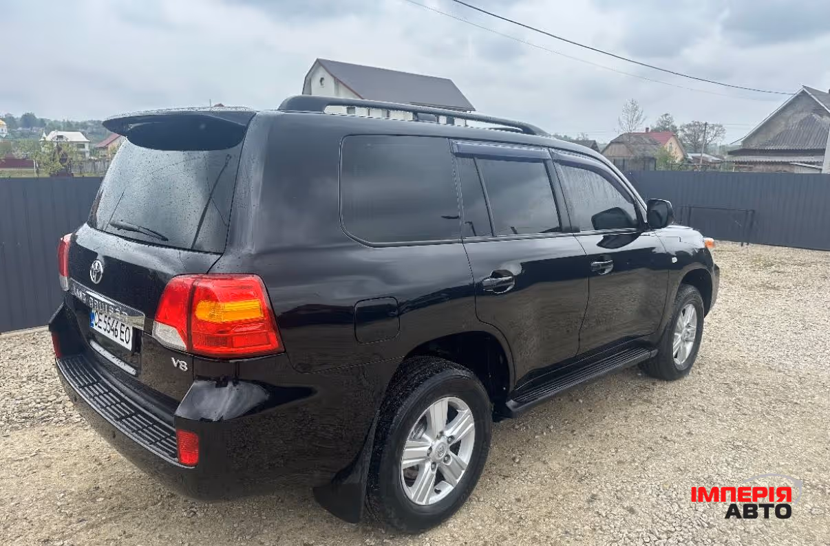 Toyota Land Cruiser - фото 3