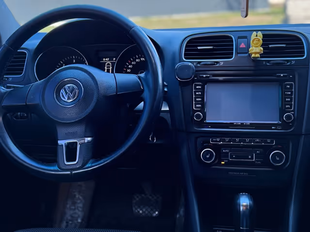 Volkswagen Golf - зображення 2