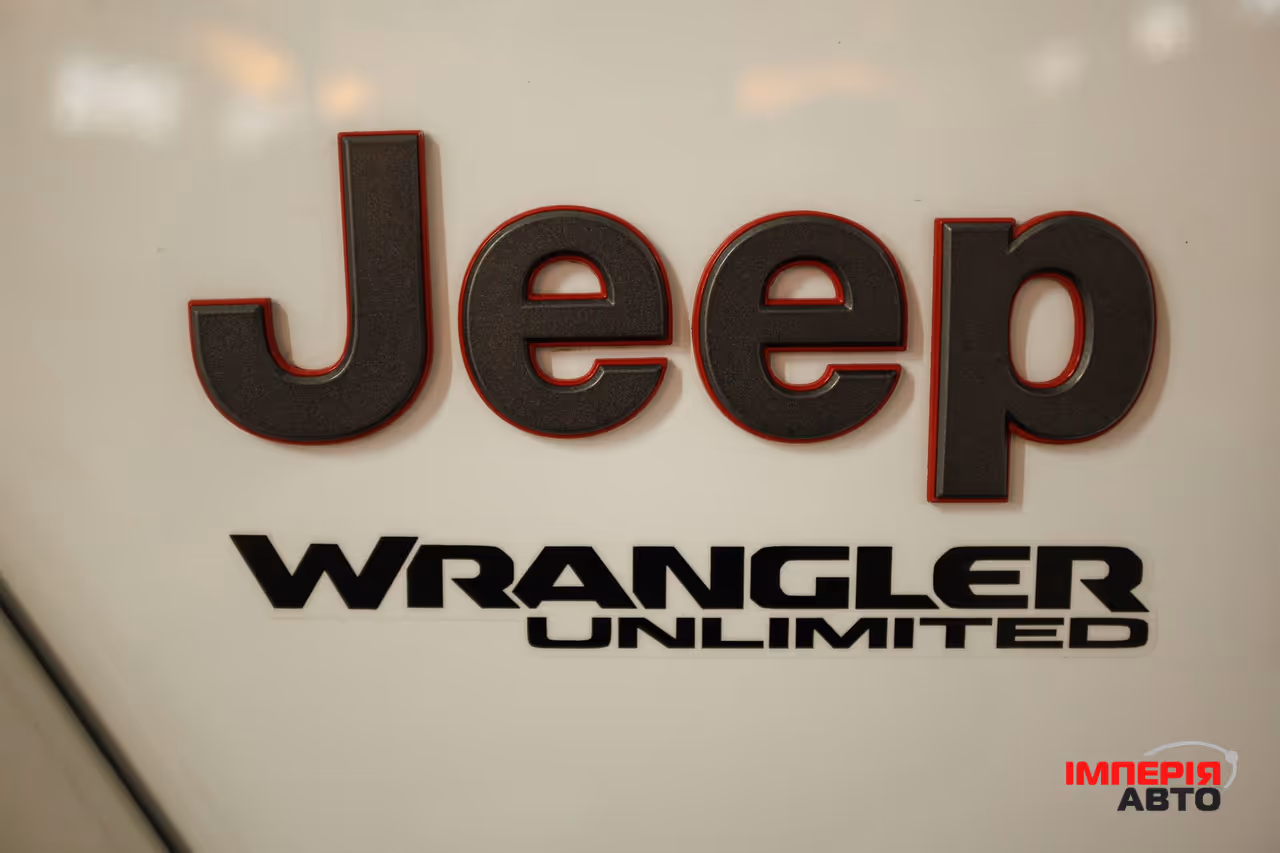 Jeep Wrangler - фото 32