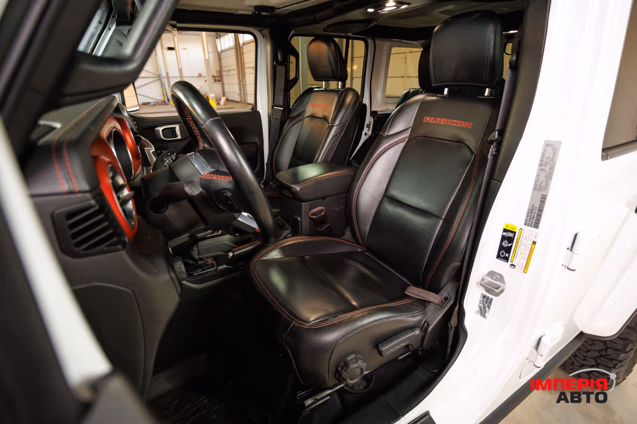 Jeep Wrangler - фото 23