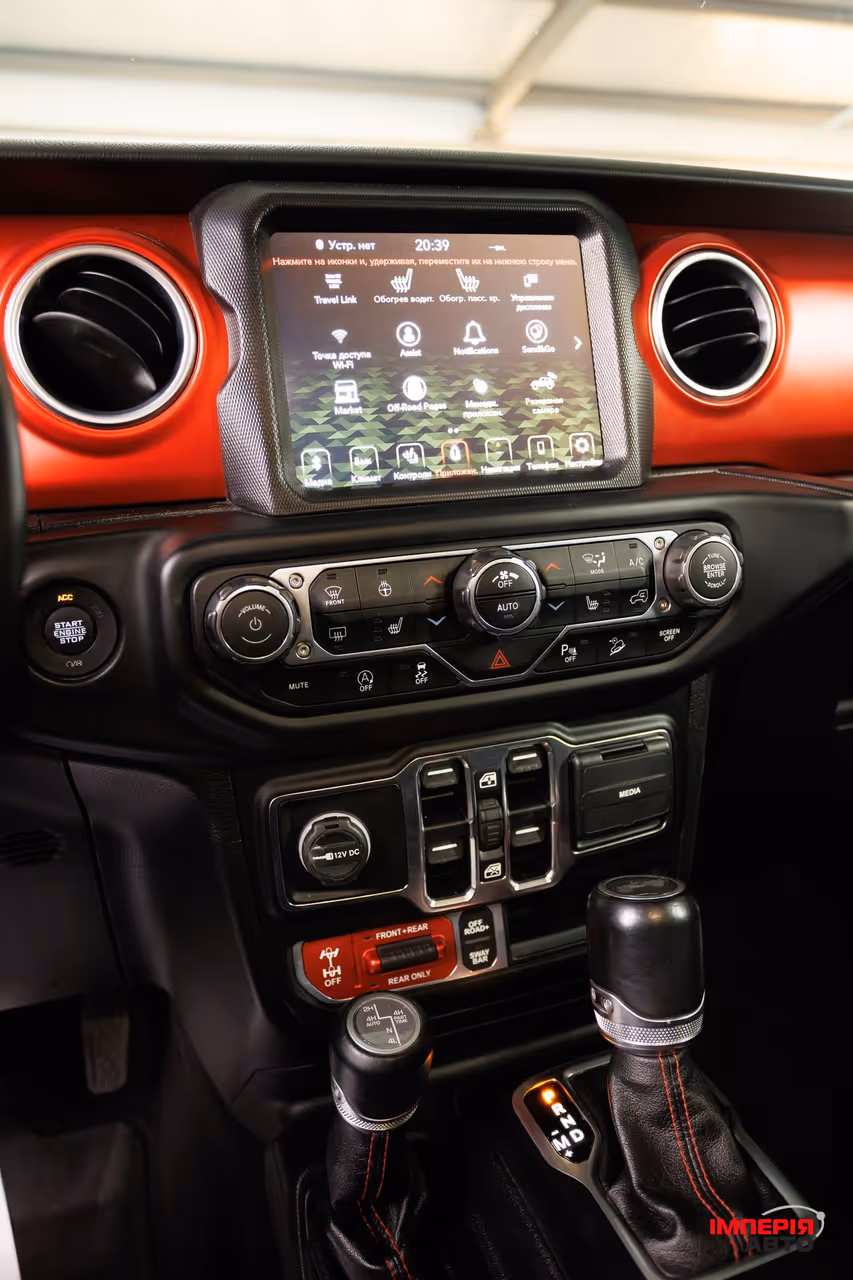 Jeep Wrangler - фото 19
