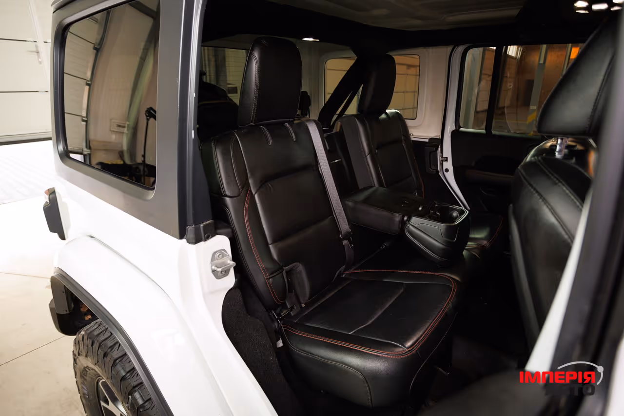 Jeep Wrangler - фото 40