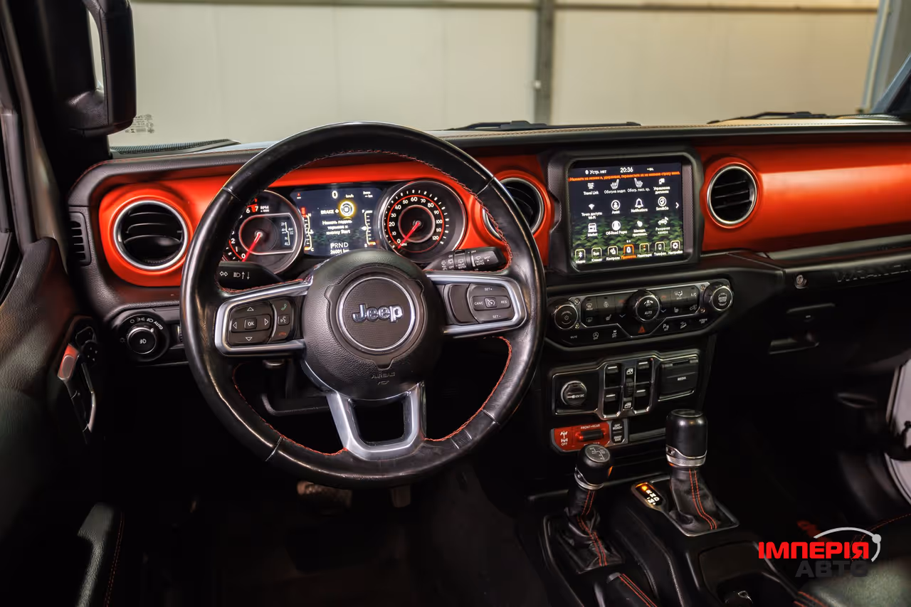 Jeep Wrangler - фото 13