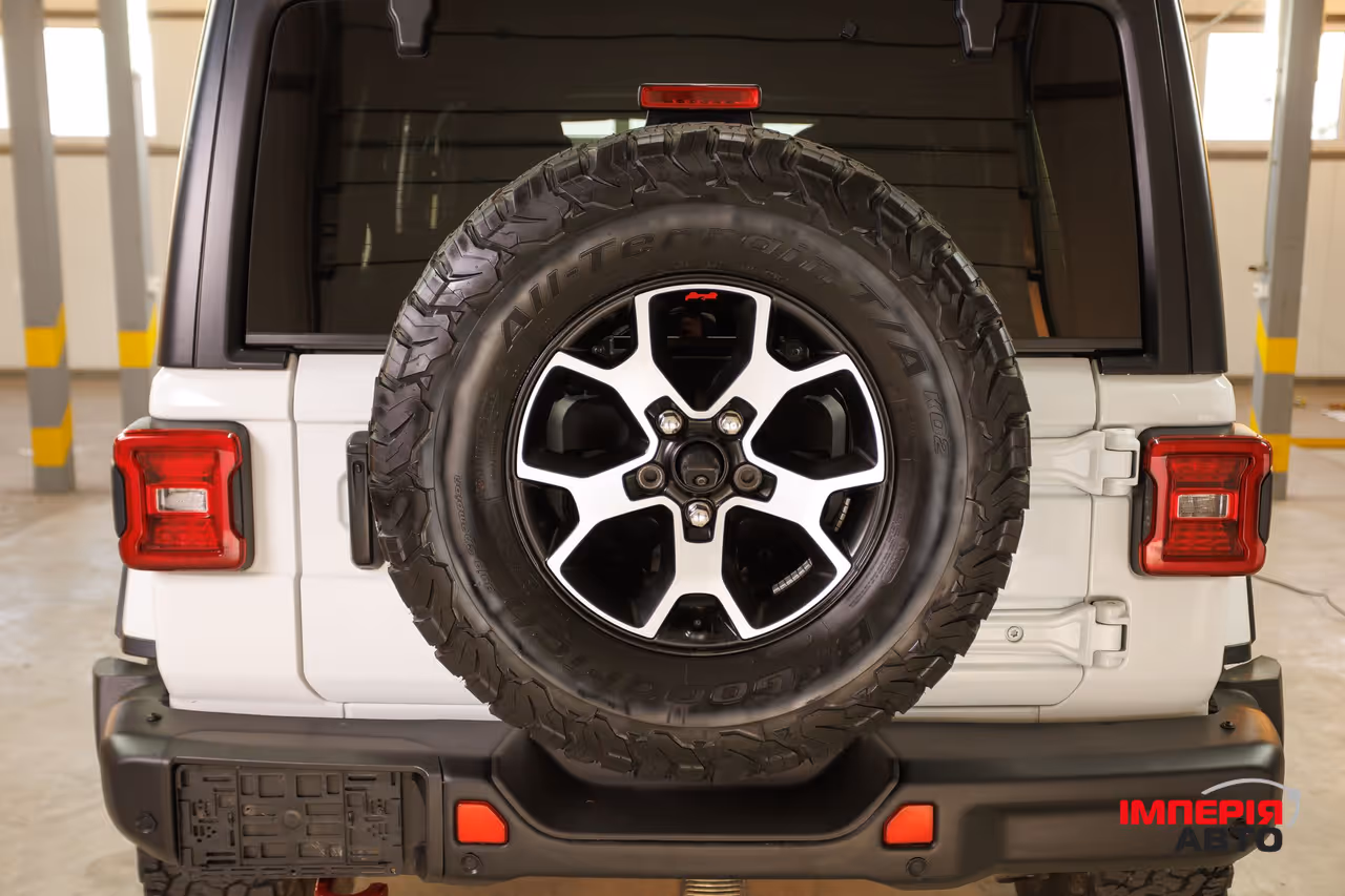 Jeep Wrangler - фото 27