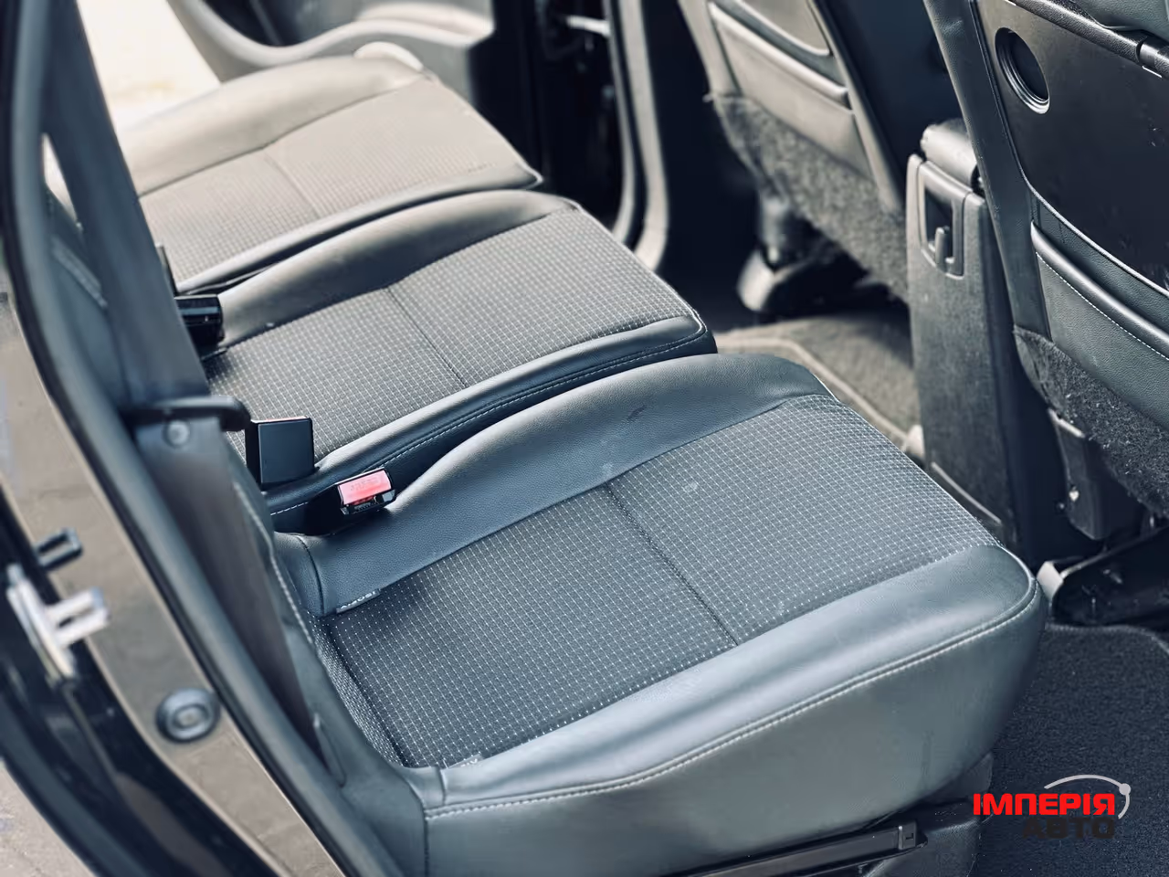 Renault Scenic - фото 8