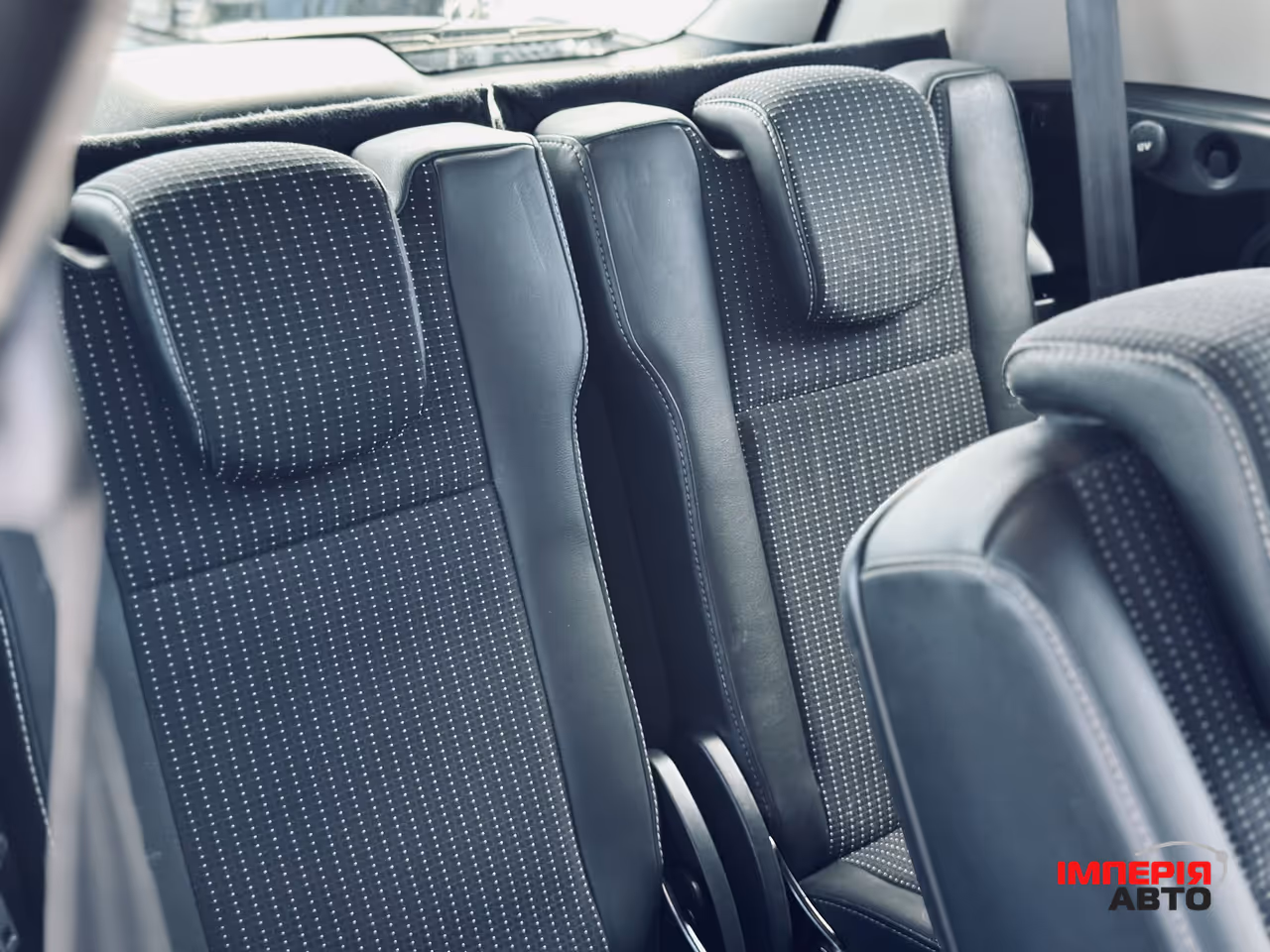 Renault Scenic - фото 11