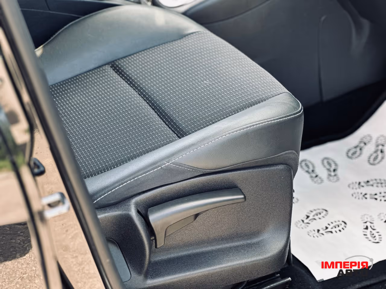 Renault Scenic - фото 14