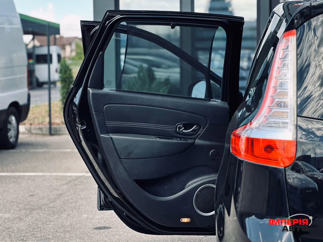 Renault Scenic - фото 15