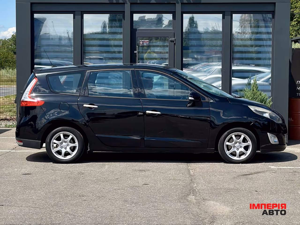 Renault Scenic - фото 6
