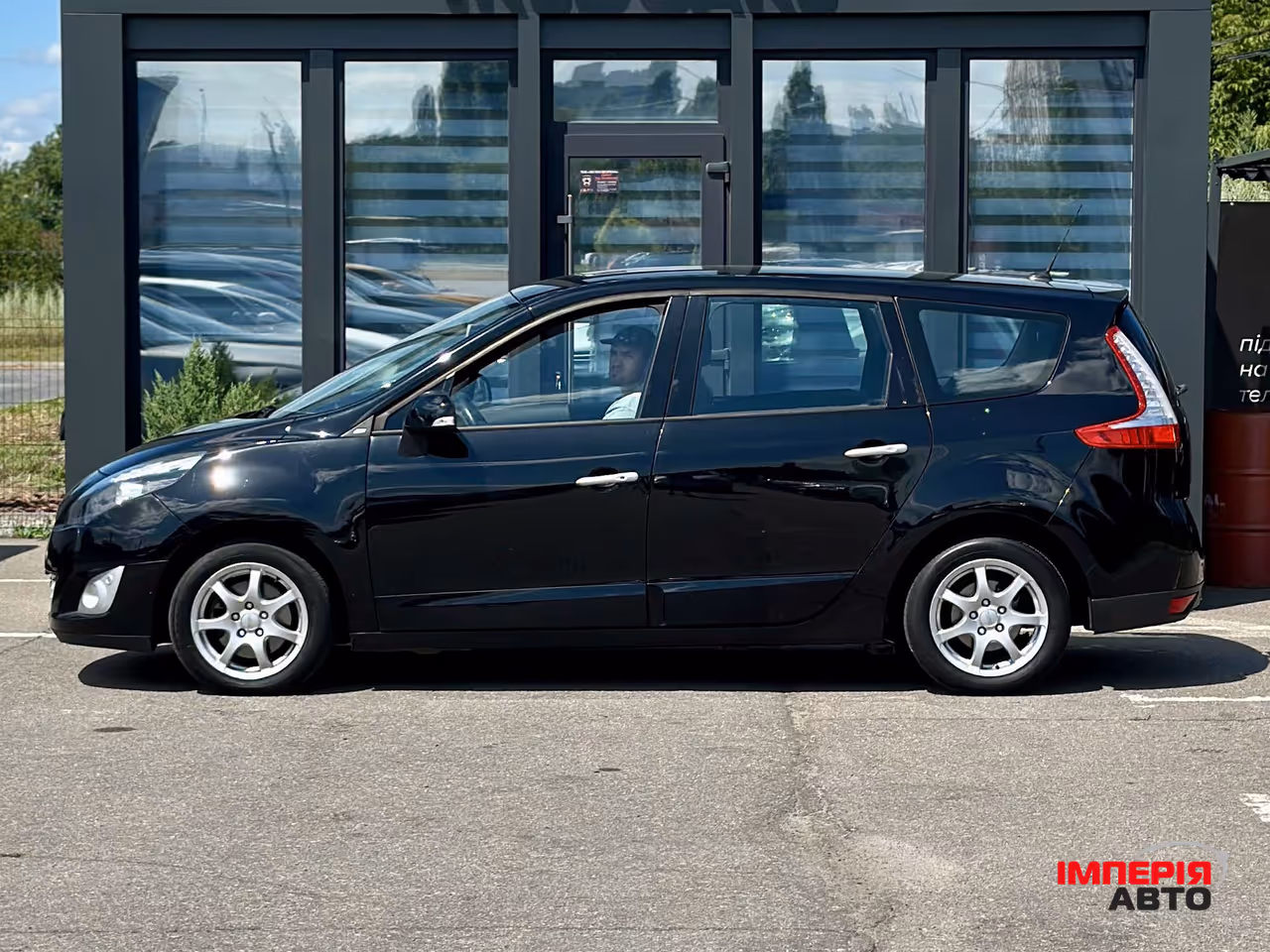 Renault Scenic - фото 3