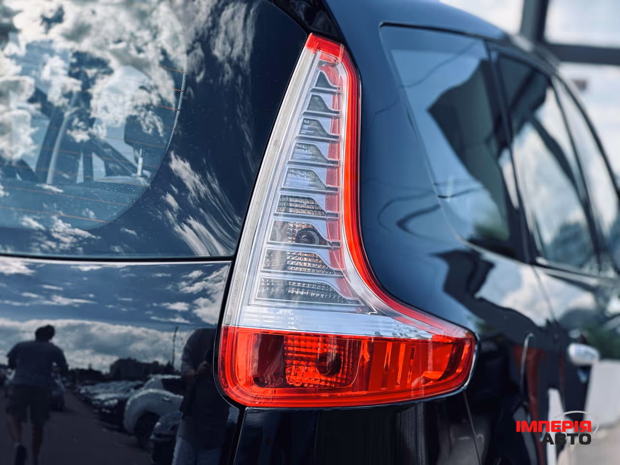 Renault Scenic - фото 16