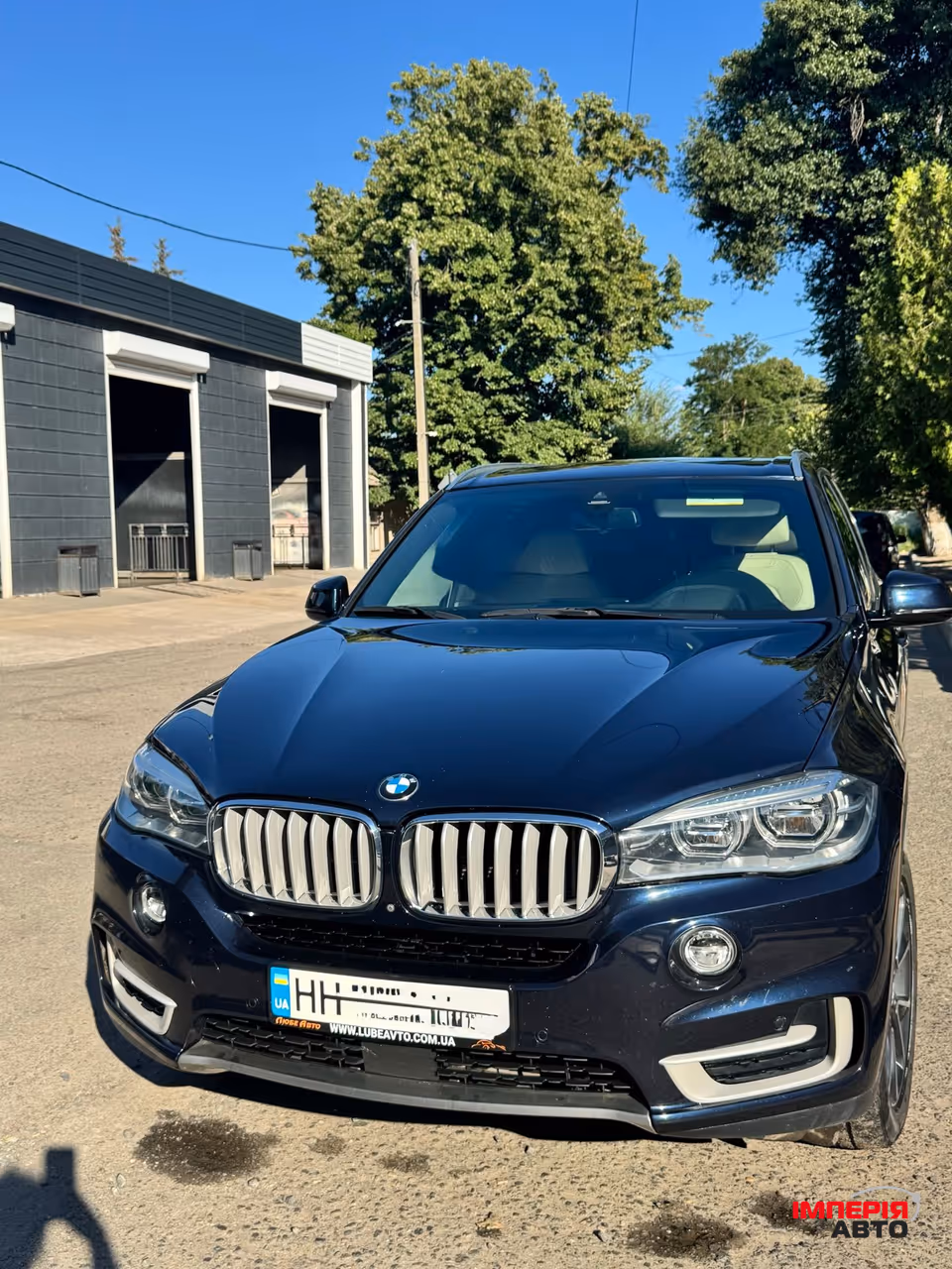 BMW X5 - фото 1