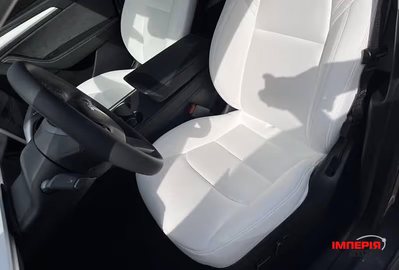 Tesla Model Y - фото 15