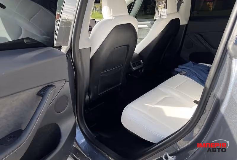 Tesla Model Y - фото 17