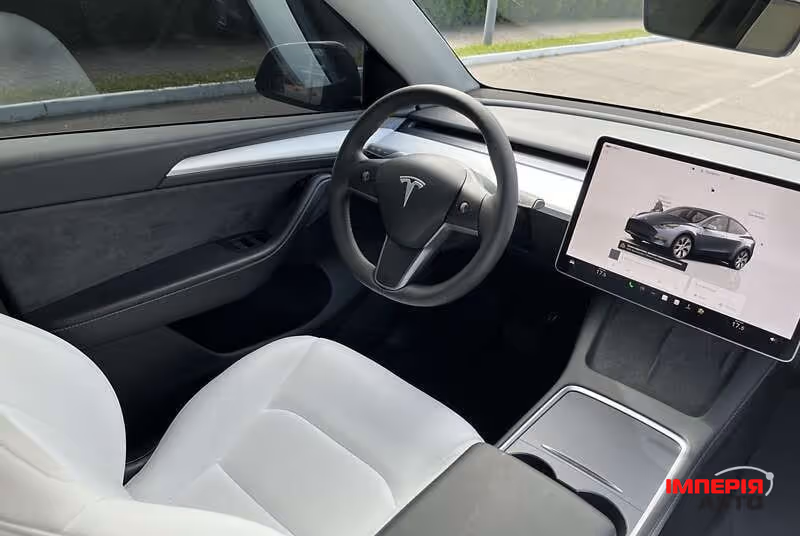 Tesla Model Y - фото 24
