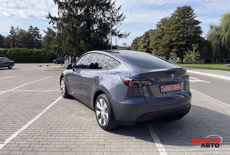 Tesla Model Y - фото 7