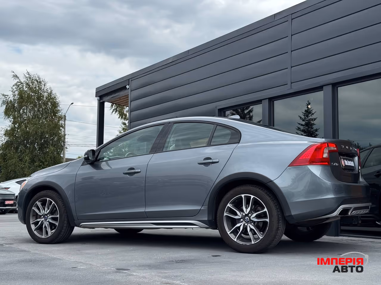 Volvo S60 Cross Country - фото 6