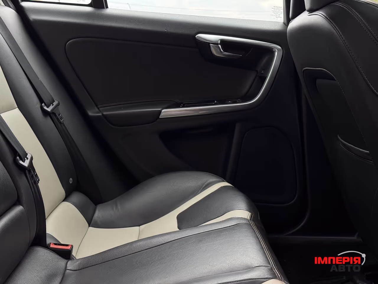 Volvo S60 Cross Country - фото 64