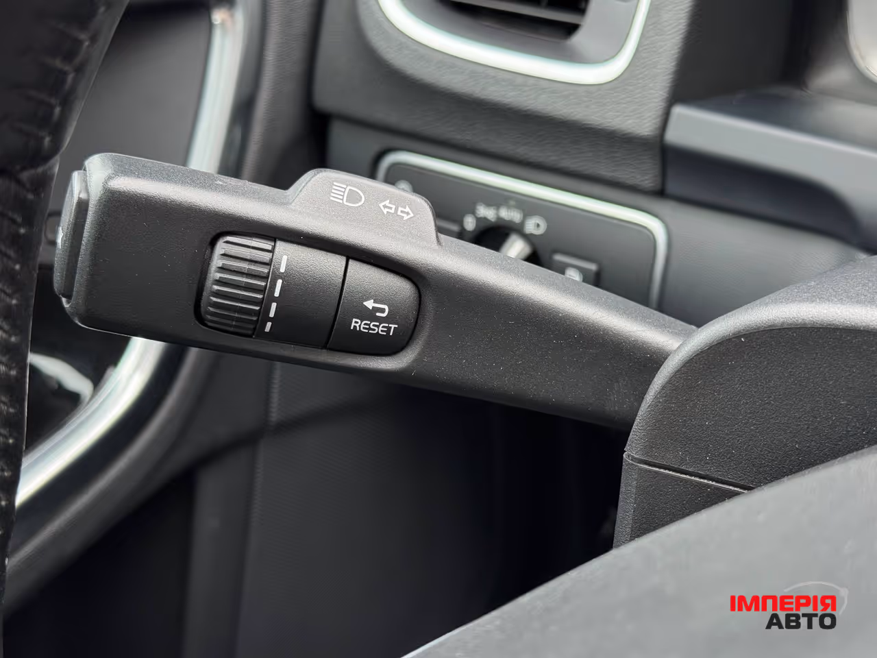 Volvo S60 Cross Country - фото 46