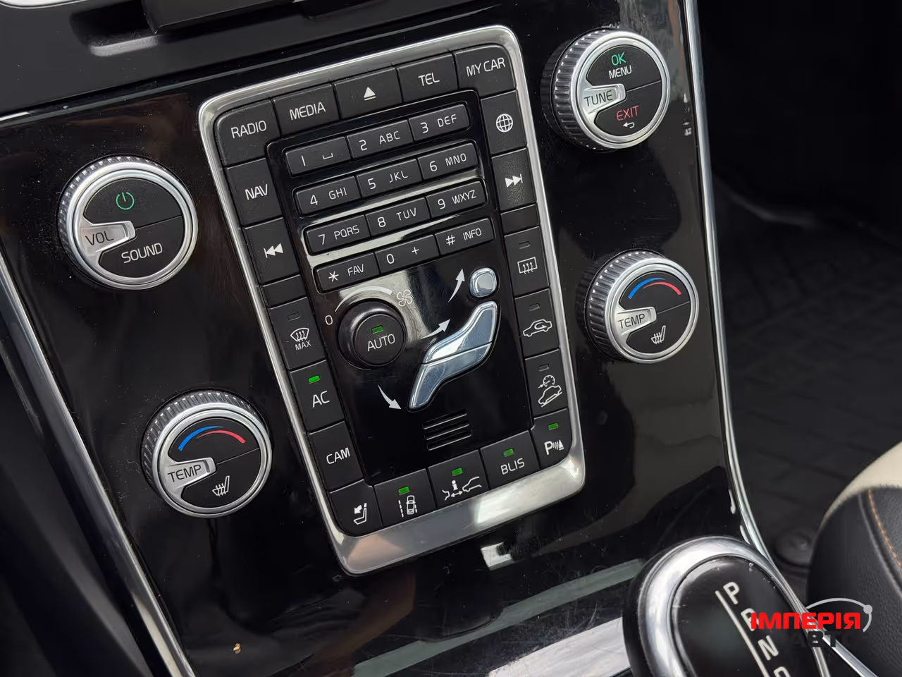 Volvo S60 Cross Country - фото 50