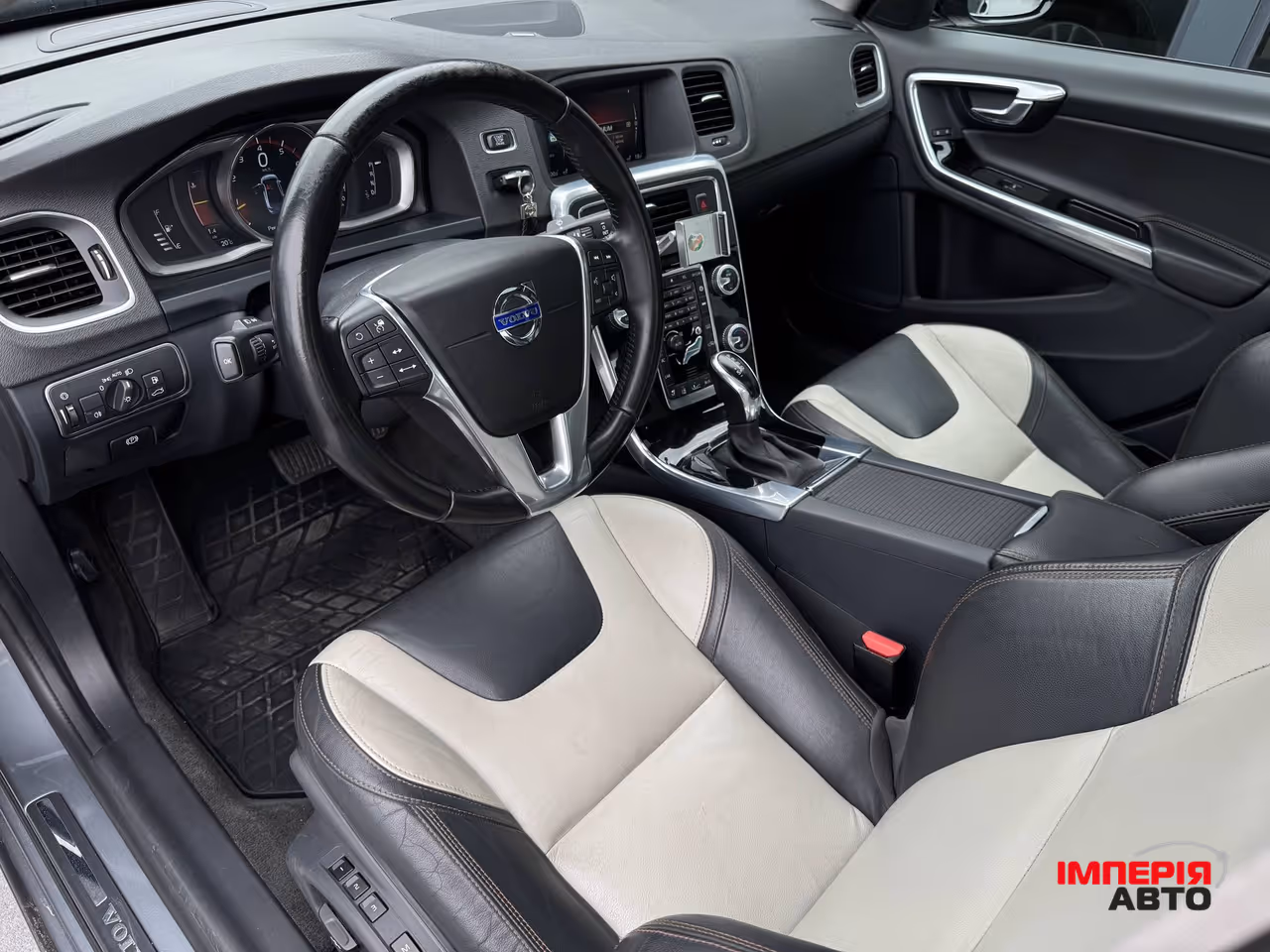 Volvo S60 Cross Country - фото 39