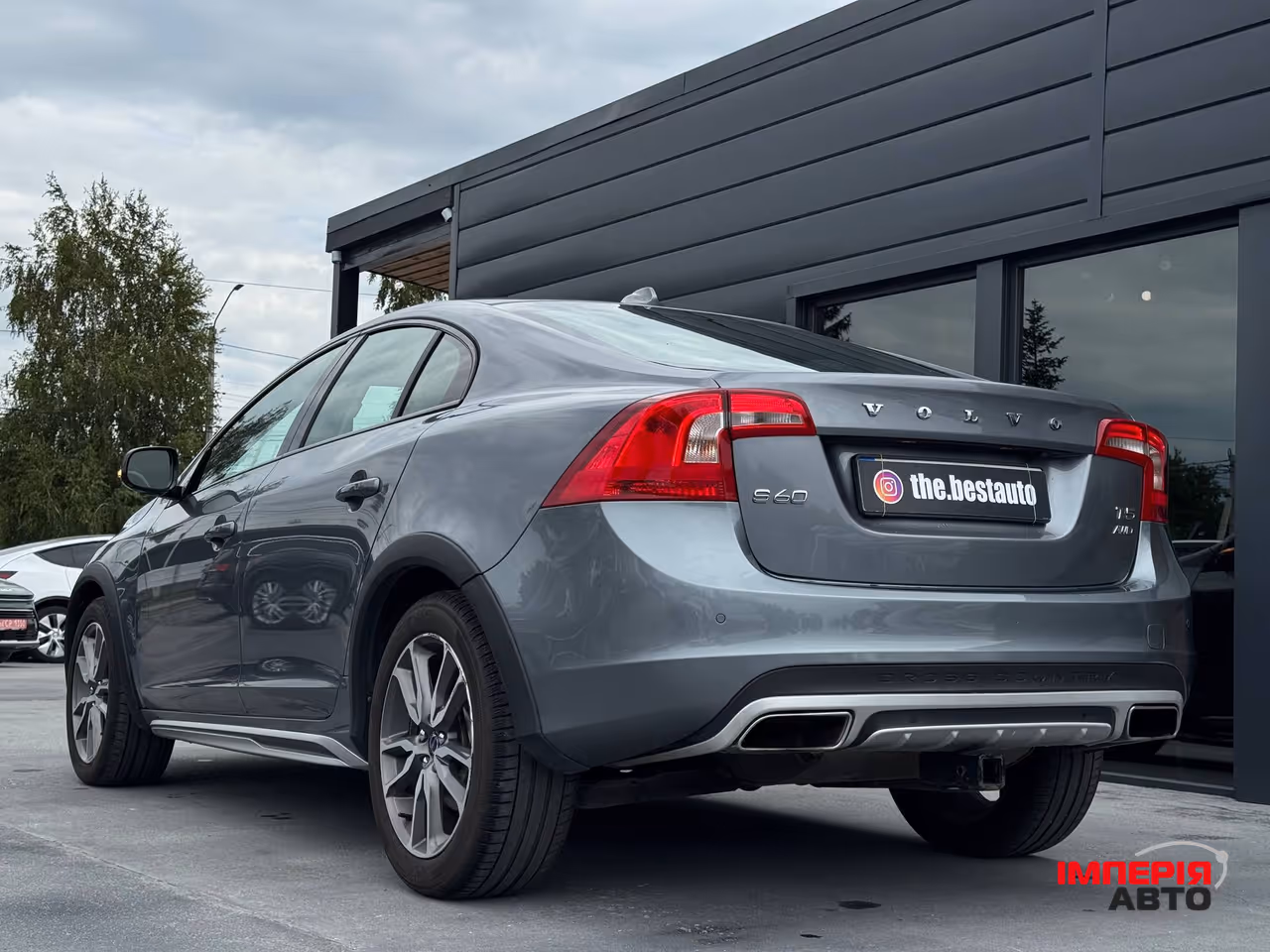 Volvo S60 Cross Country - фото 15