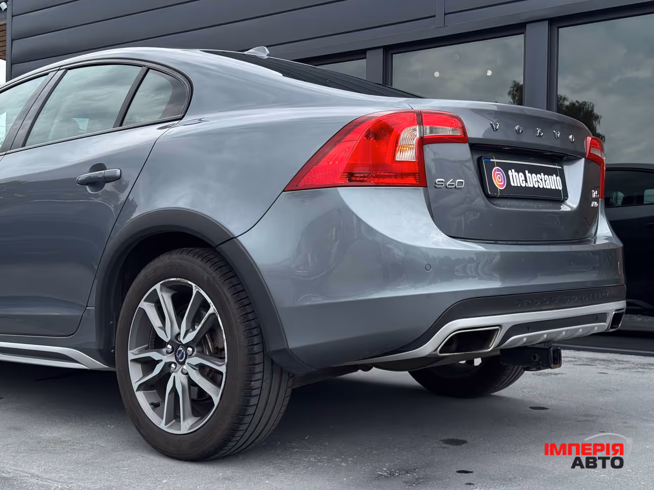 Volvo S60 Cross Country - фото 22