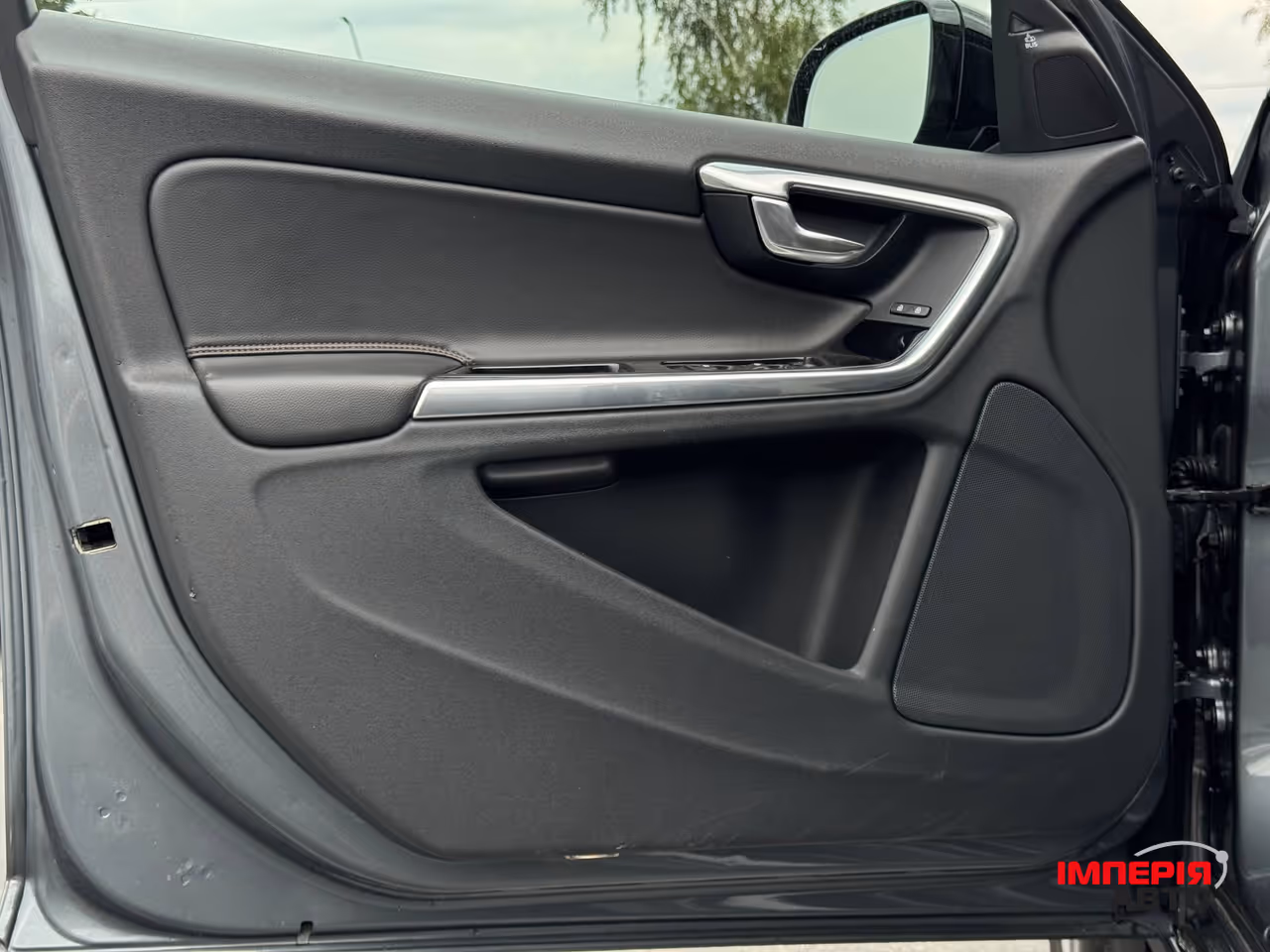 Volvo S60 Cross Country - фото 24
